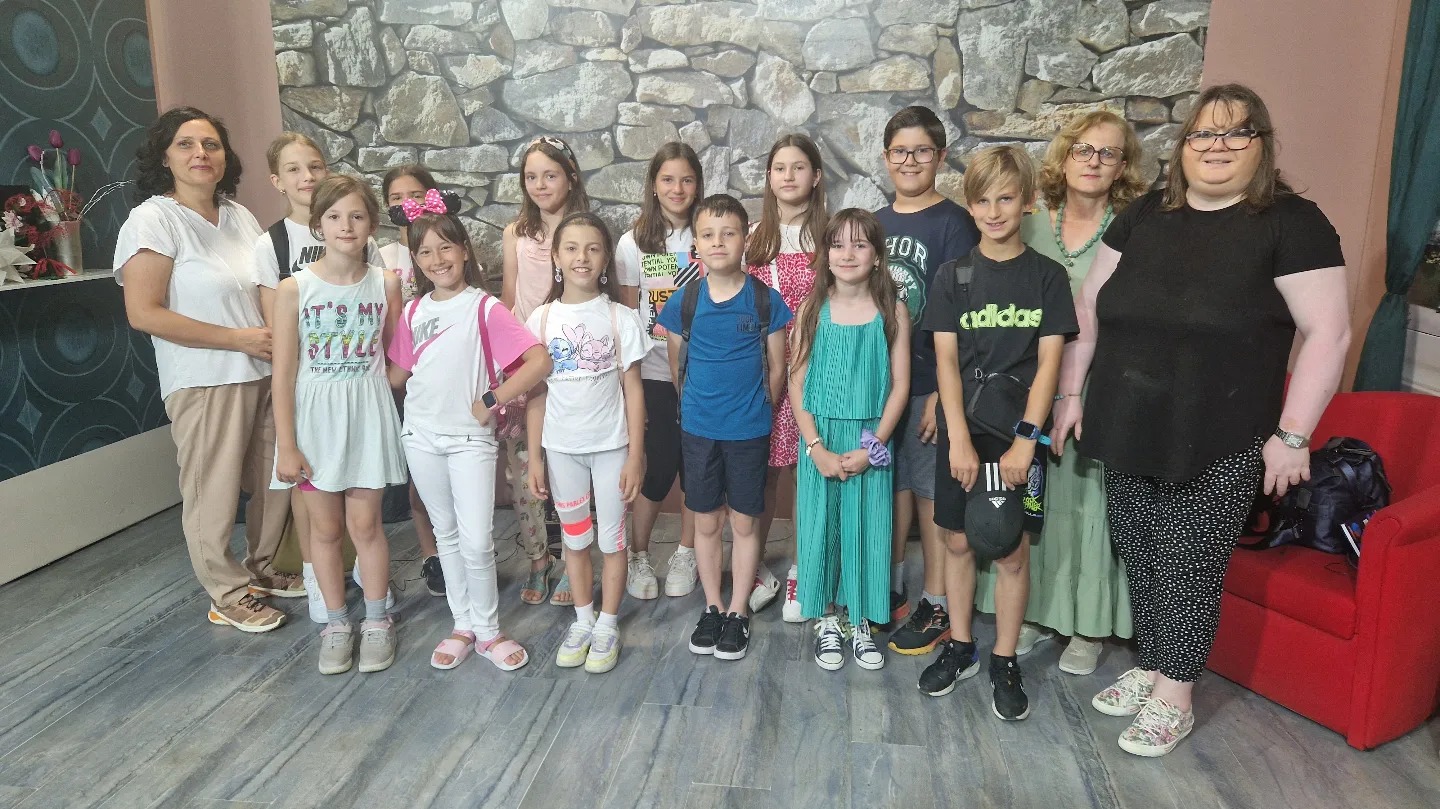 Чувари народне традиције у посети Телевизији АС