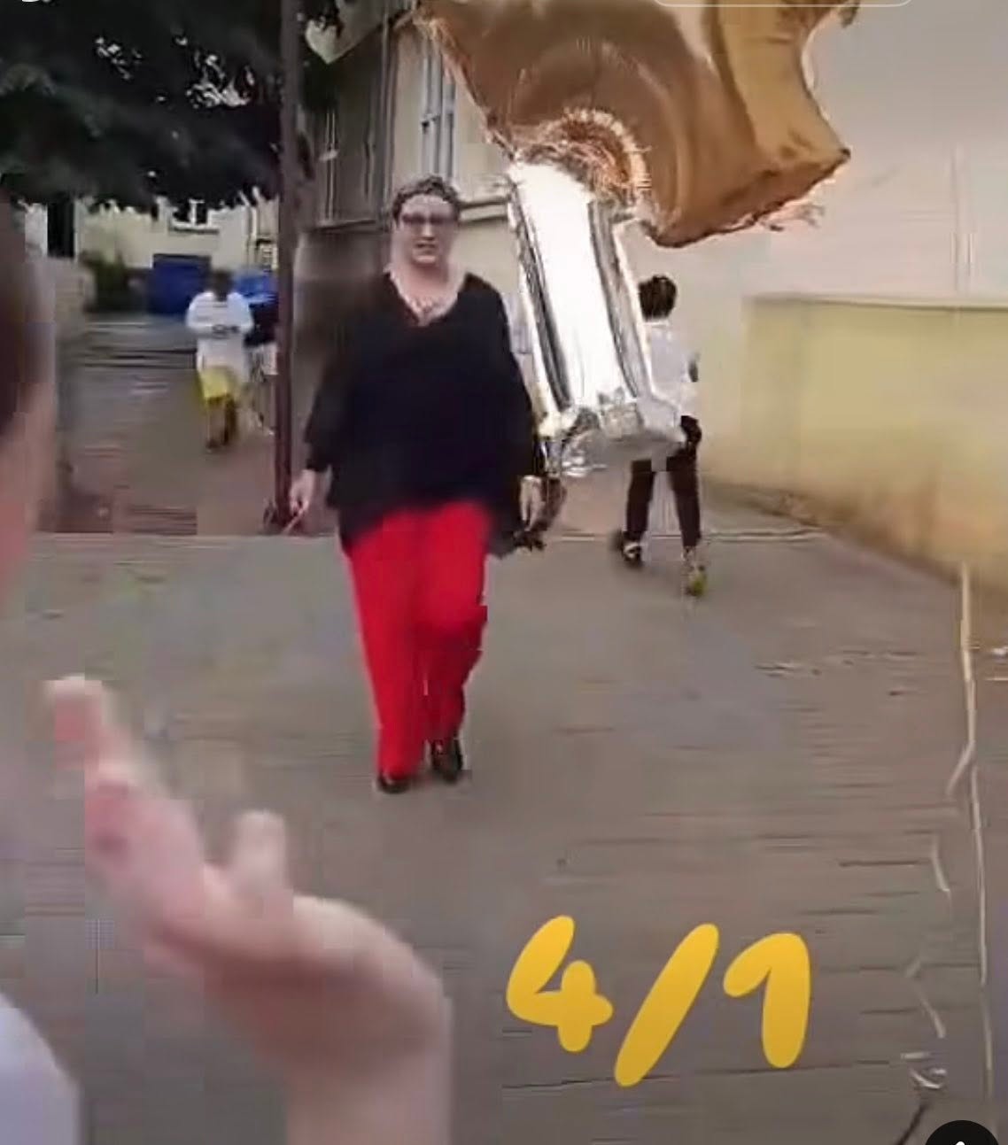 Одељење 4/1 и њихова учитељица Драгана