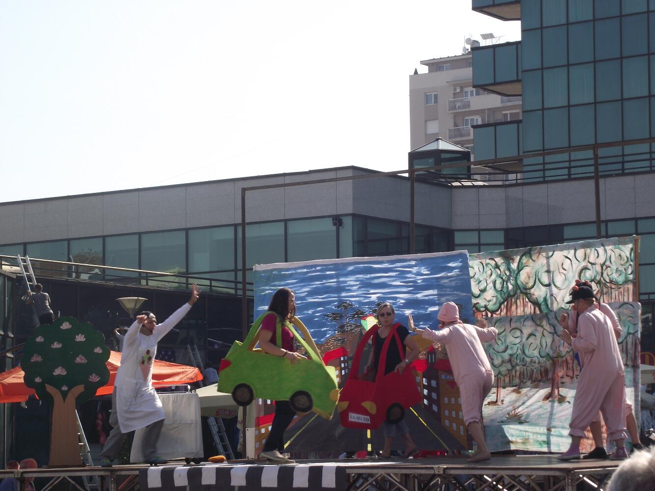 Три прасета у саобраћају