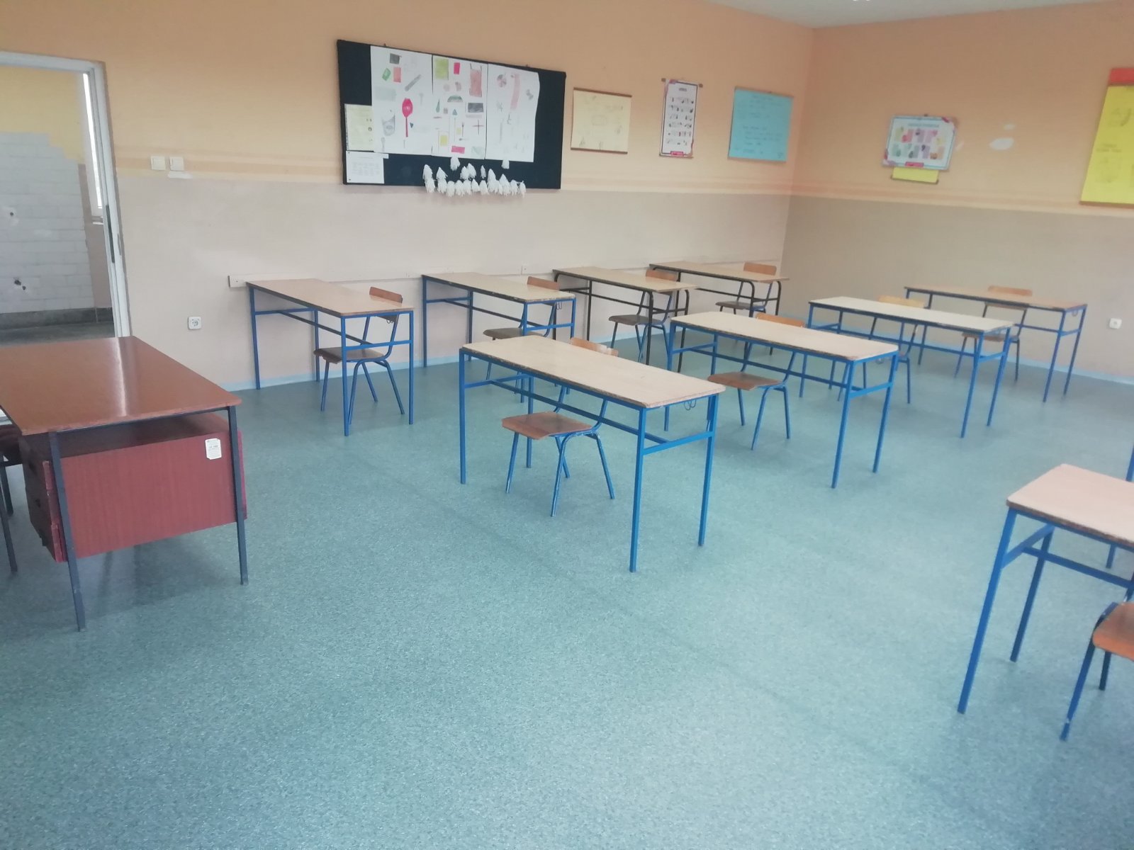 Нова ограда и подови школи у Мачванском Причиновићу